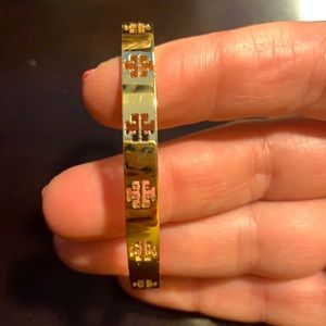 Tory Burch Authentic Bracelet comes with storage bag